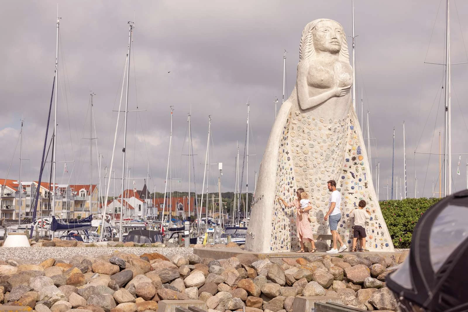 Sæby med havn og bymiljø